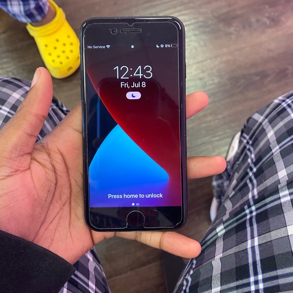 IPhone SE 2020 .